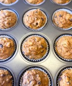 finished healthy pumpkin muffins