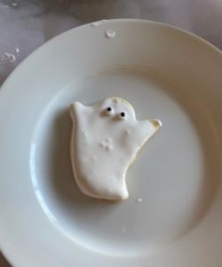 add eyes to your ghost