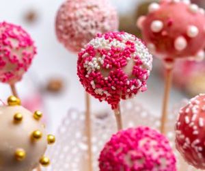 decorated cake pops