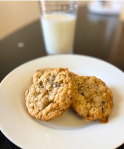 oatmeal chocolate chip cookies with toffee