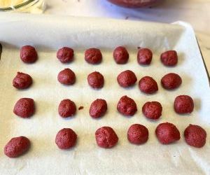 shape and chill easy red velvet cake pops