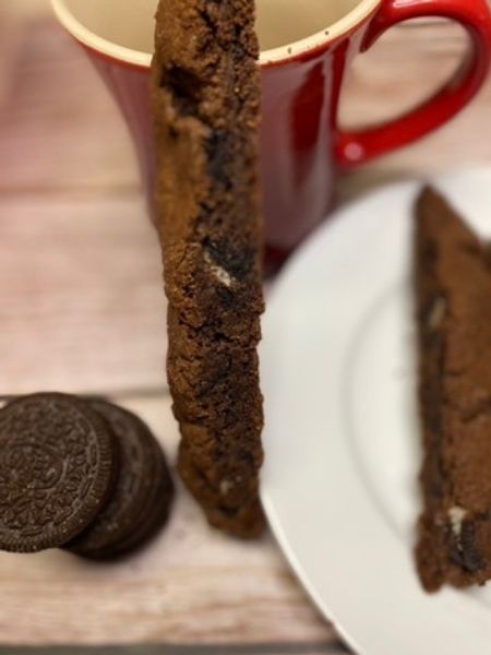 Oreo cookie biscotti