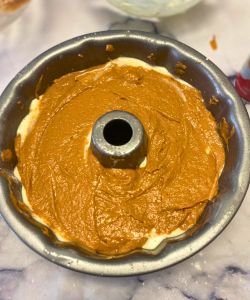 pour rest of the cake batter on top easy pumpkin spice cake