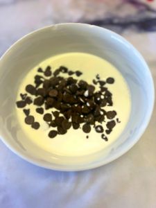 chocolate chips in heavy whipping cream