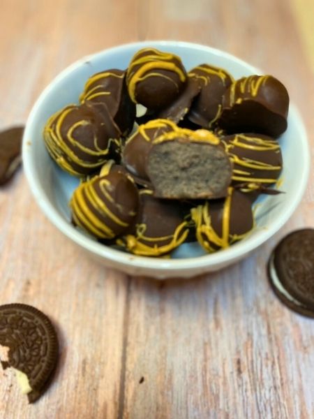 easy vegan Oreo balls