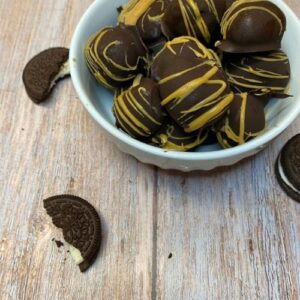 easy vegan Oreo balls