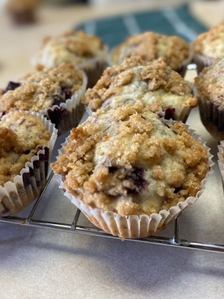 finished vegan blackberry muffins