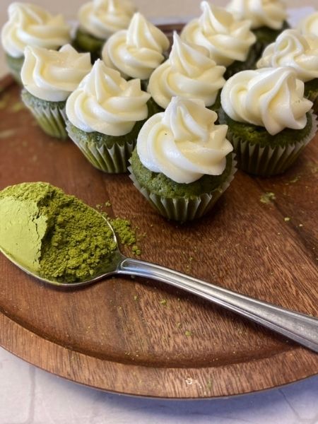 mini matcha cupcakes with matcha powder