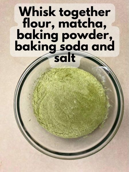 mix dry ingredients matcha muffins