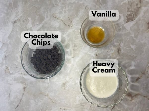 chocolate dipping sauce ingredients