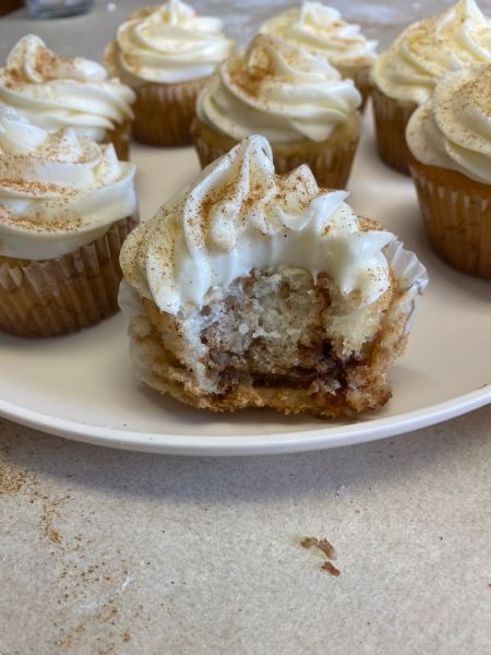 cinnamon swirl cupcakes