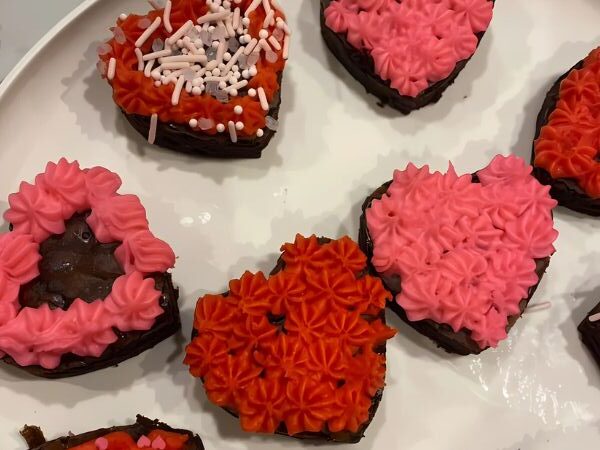 decorated heart shaped brownies