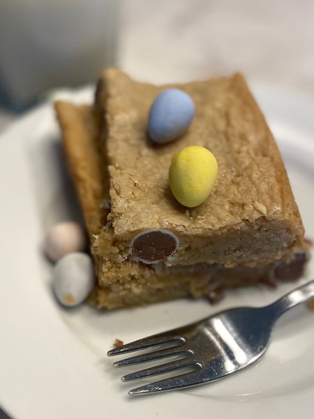 Easter blondies