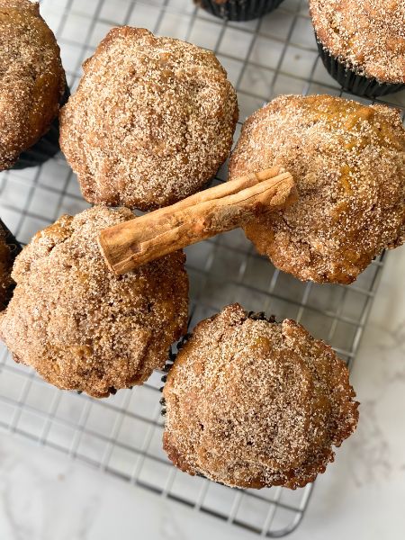 pumpkin snickerdoodle muffins