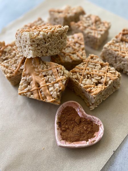 pumpkin spice rice krispie treats