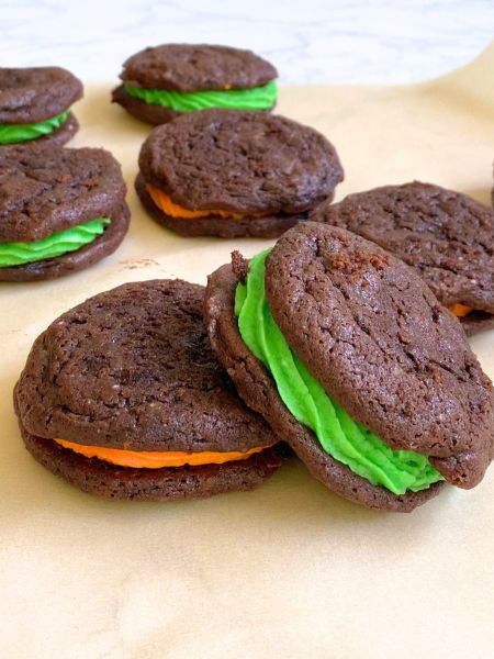 Halloween whoopie pies