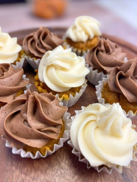 mini pumpkin cupcakes