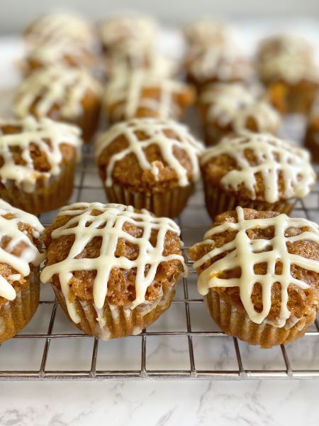 mini pumpkin streusel muffins