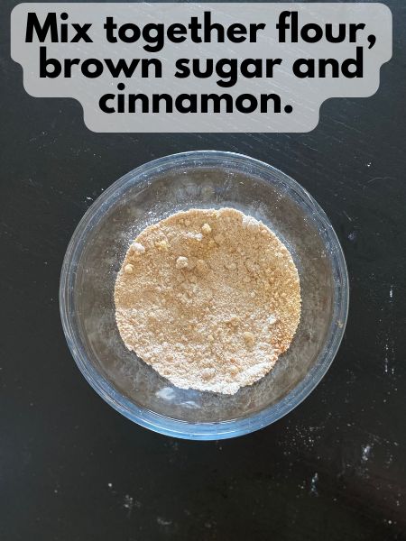 flour, brown sugar and cinnamon mixed together