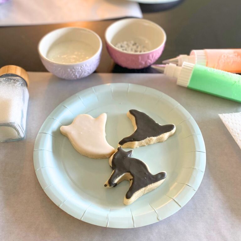 How to Throw a Halloween Cookie Decorating Party