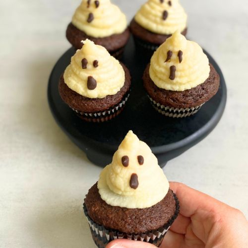 ghost cupcakes feature