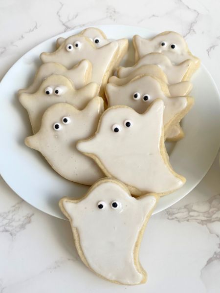Halloween ghost sugar cookies
