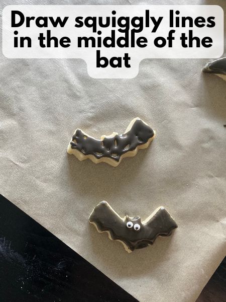 middle filled in royal icing