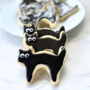 halloween cat sugar cookies