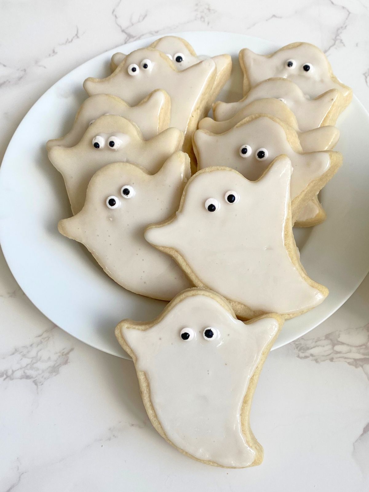 ghost decorated sugar cookies