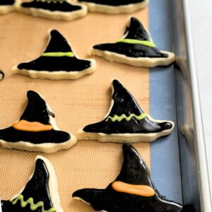 witch's hat sugar cookies