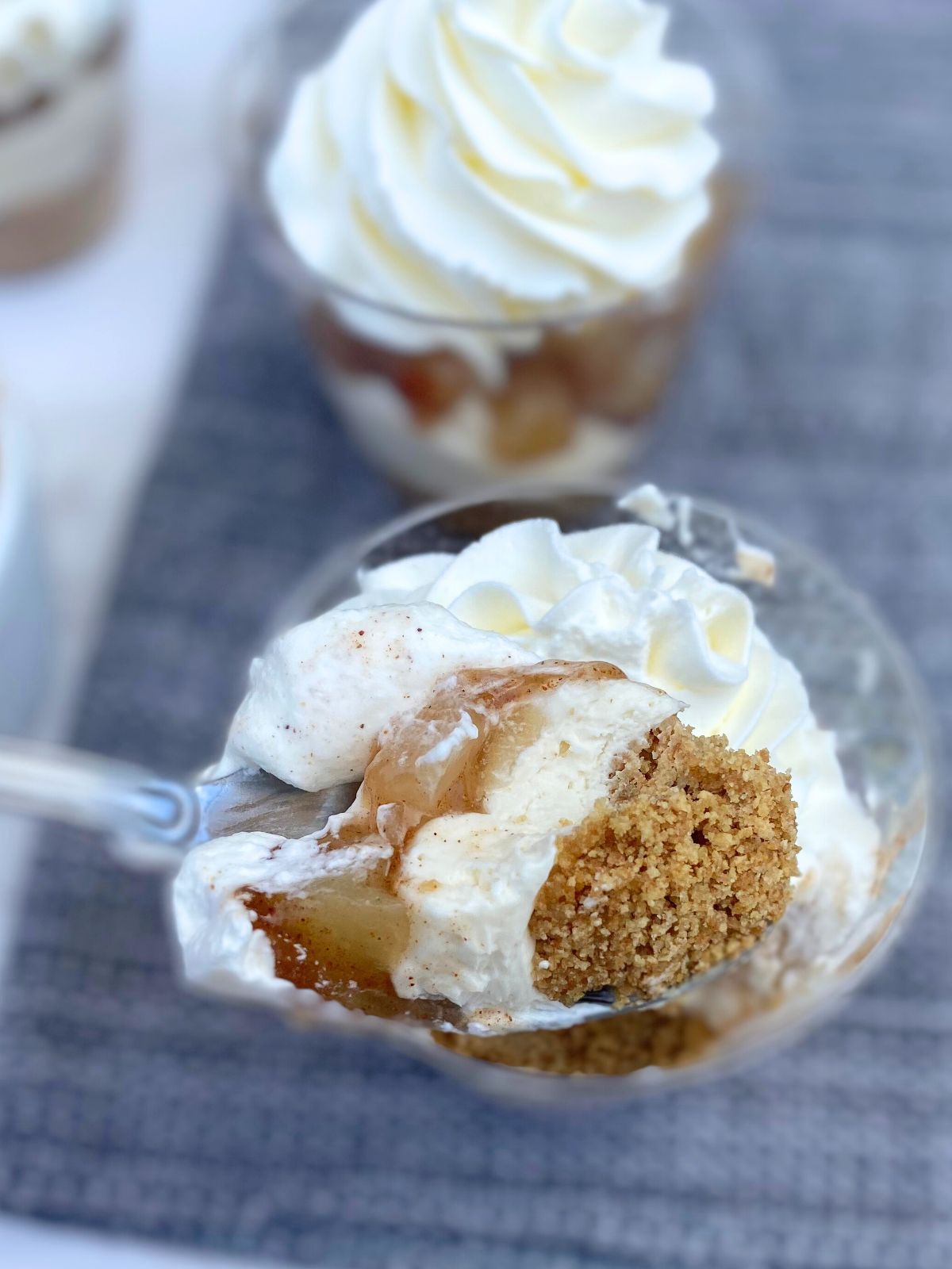 apple pie cheesecake cups