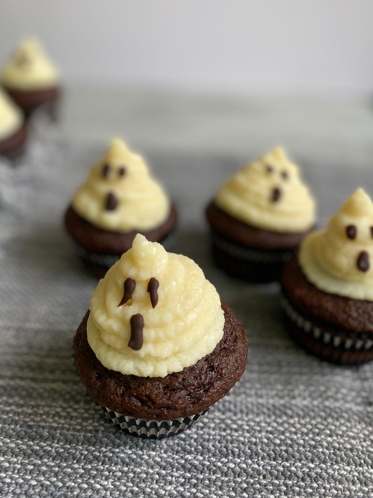ghost cupcakes