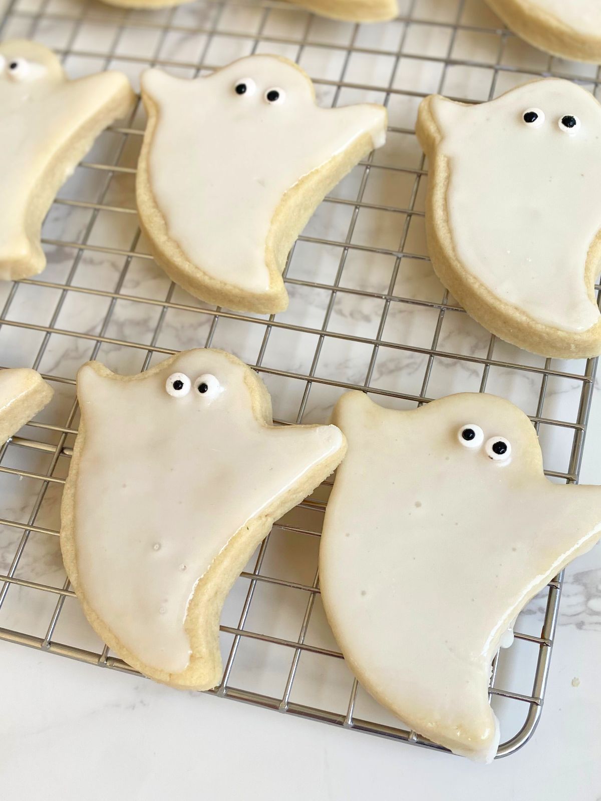 ghost decorated cookies