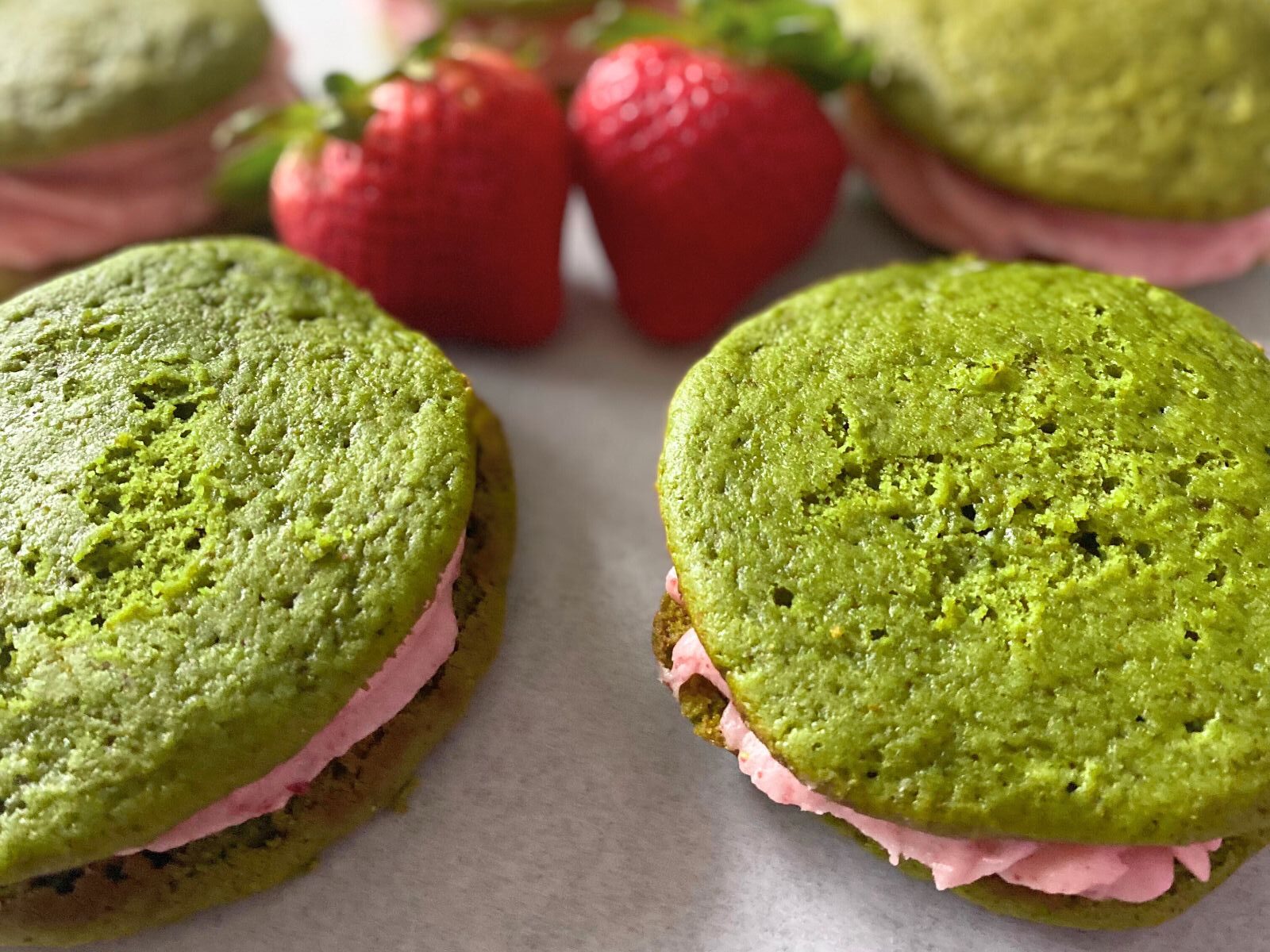 matcha strawberry whoopie pies