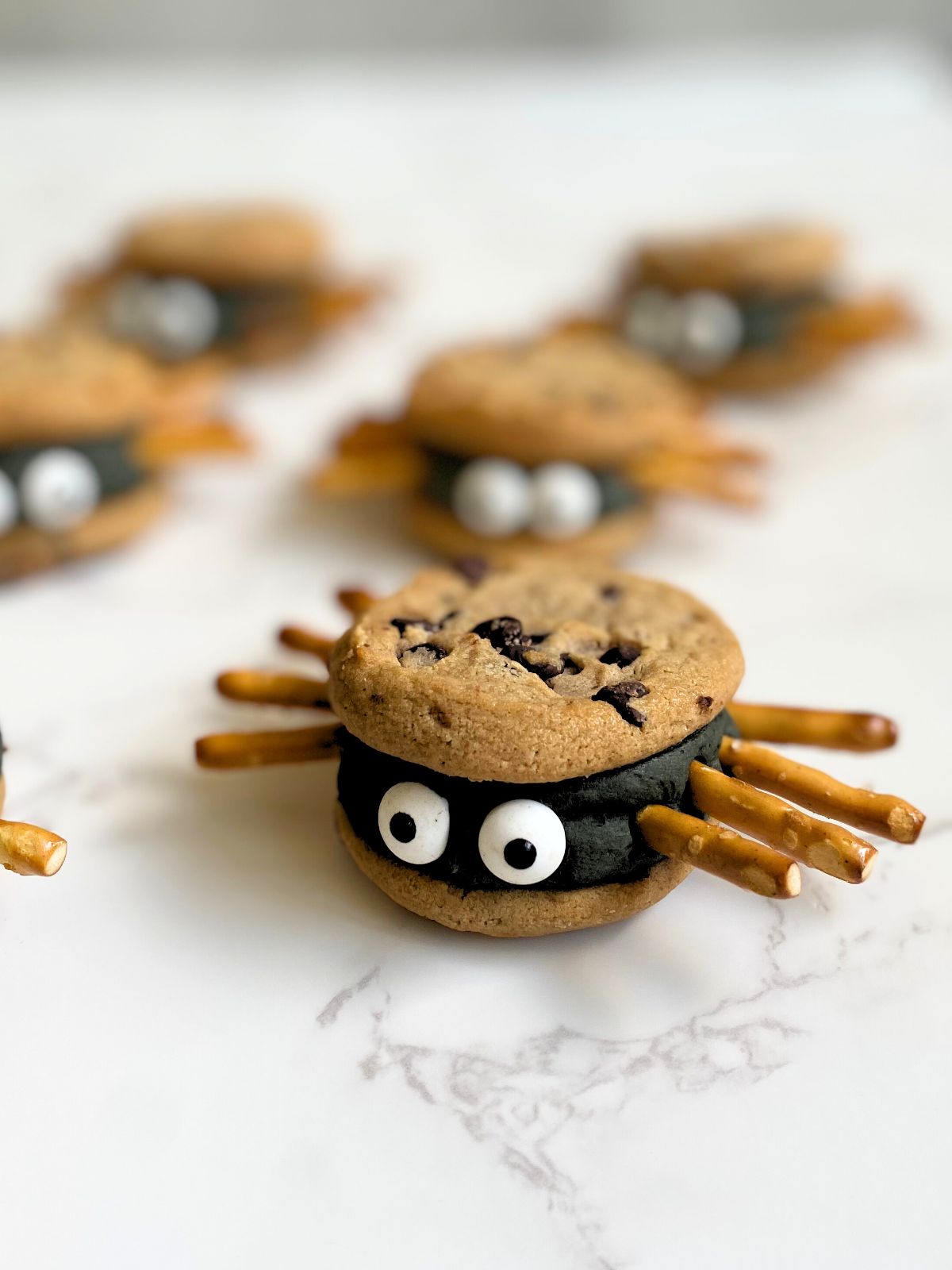 spider sandwich cookies