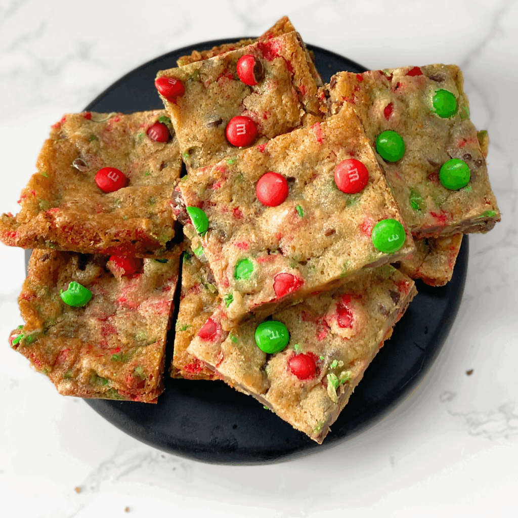 Christmas chocolate chip cookie bars