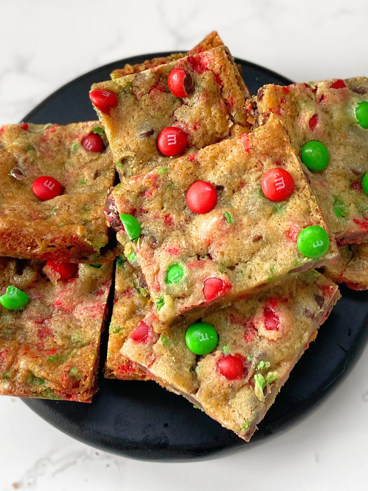 Christmas chocolate chip cookie bars