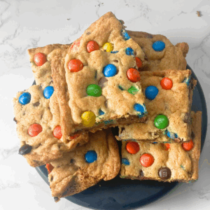 chocolate chip M&M cookie bars