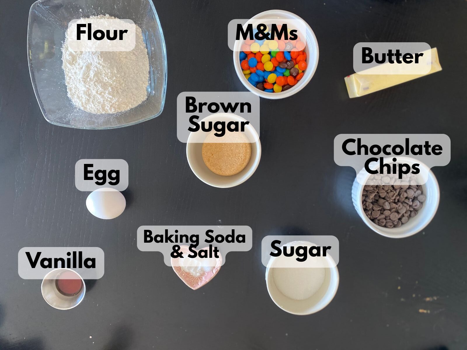 chocolate chip M&M cookie bars ingredients