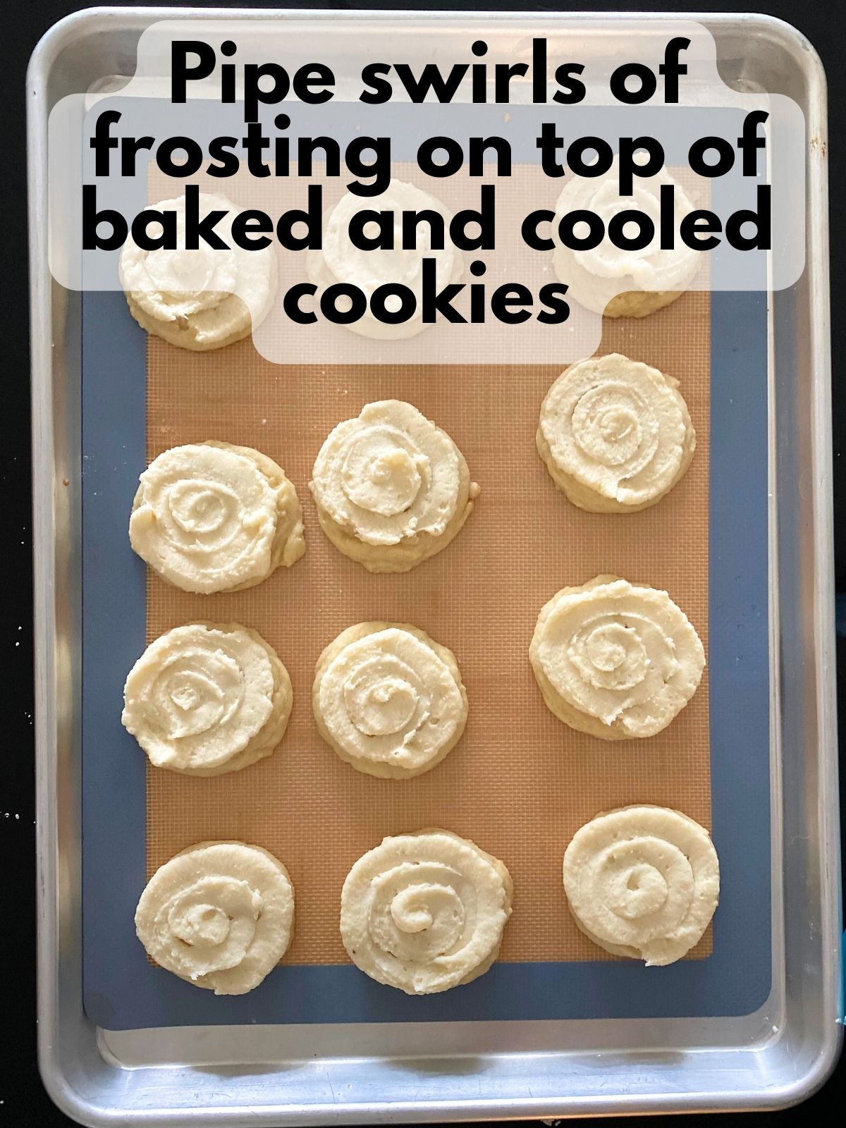 buttercream frosting on sugar cookies