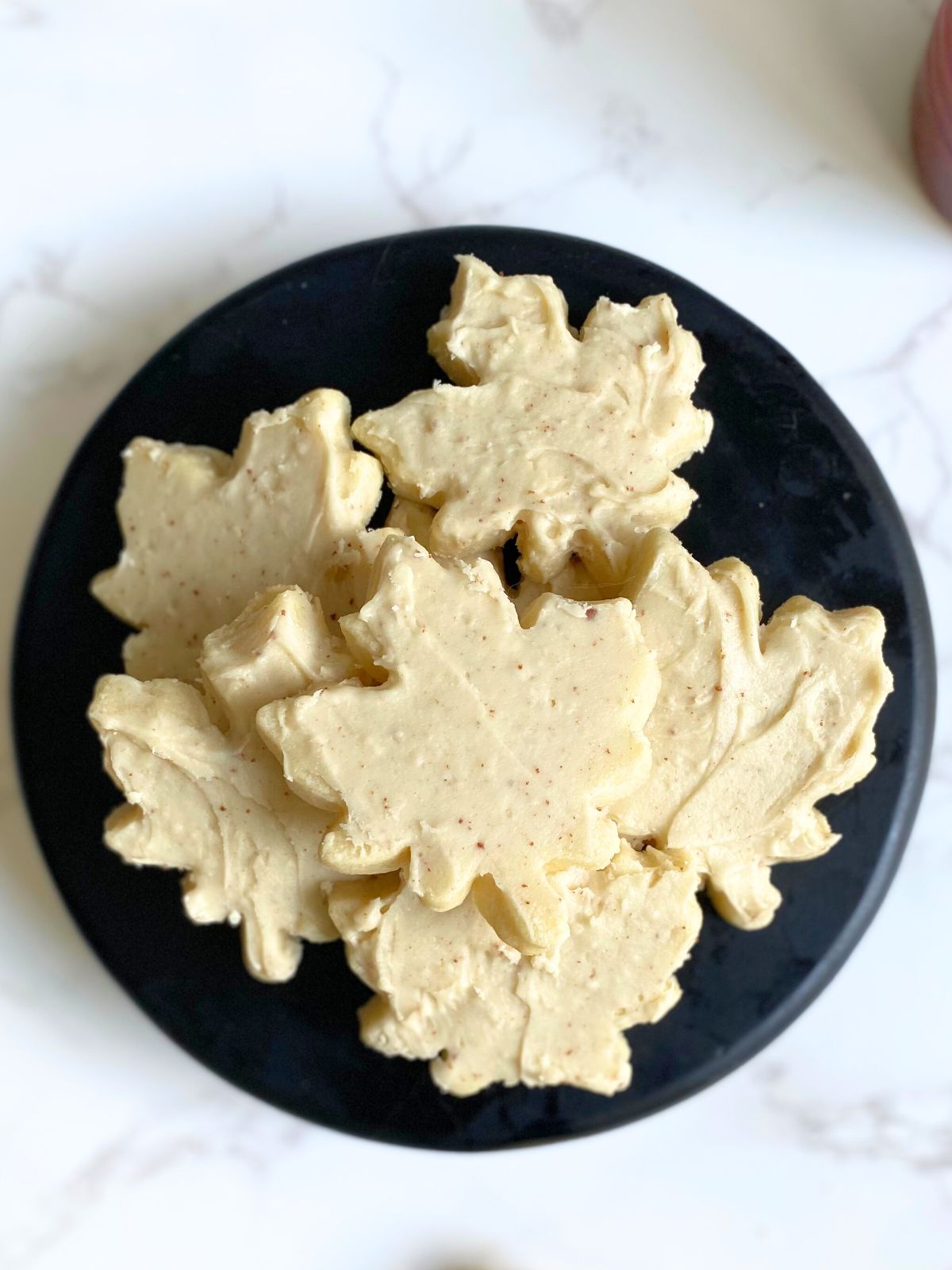 maple leaf cookies with brown butter maple glaze