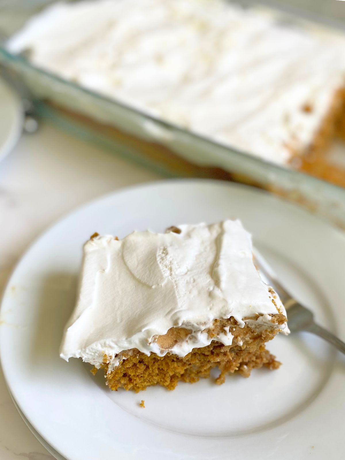 pumpkin poke cake