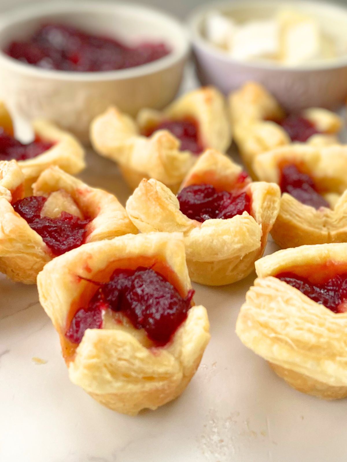 cranberry brie bites