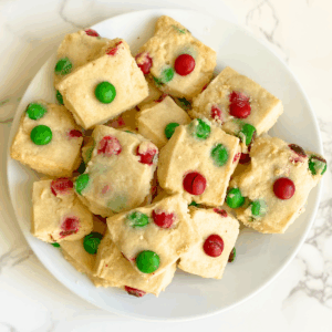 Christmas M&M Shortbread Bites