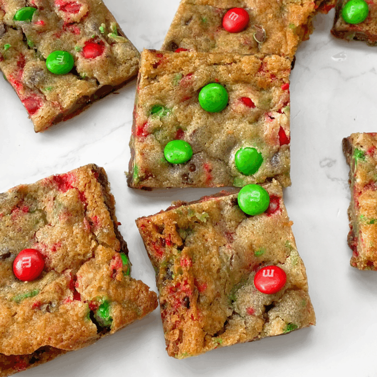 Christmas M&M Cookie Bars