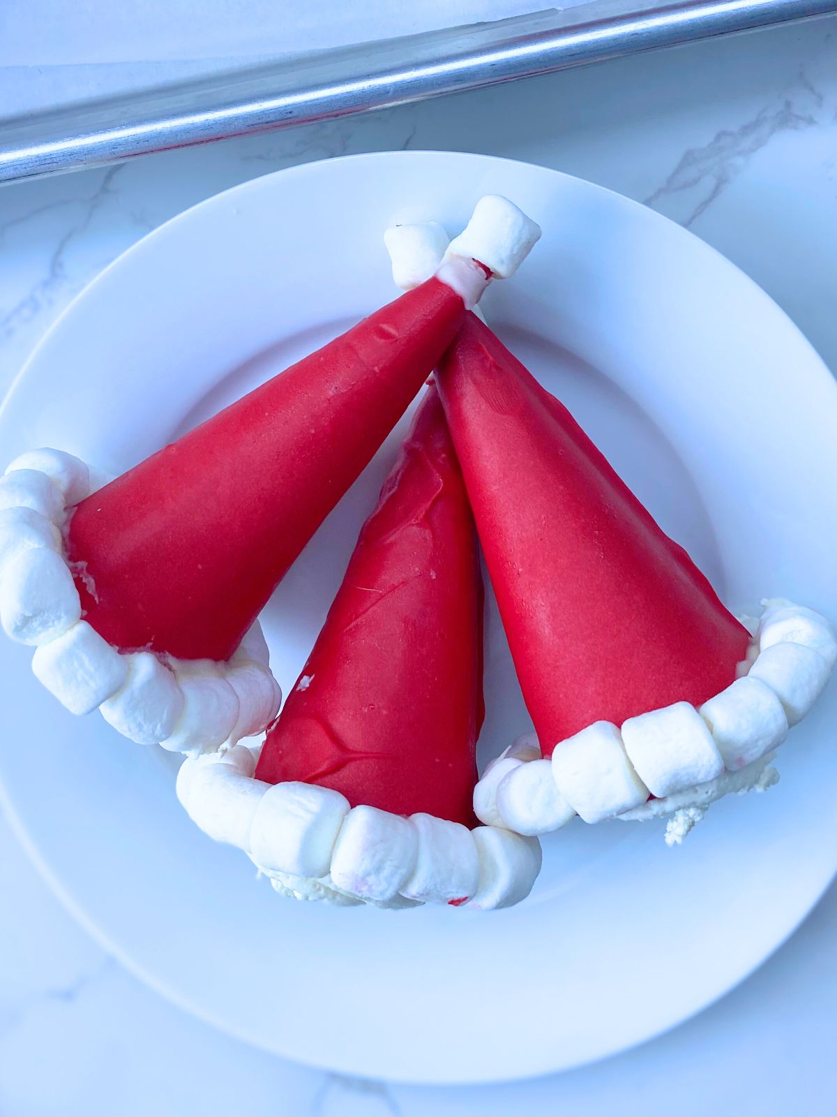 santa hat cheesecake cones