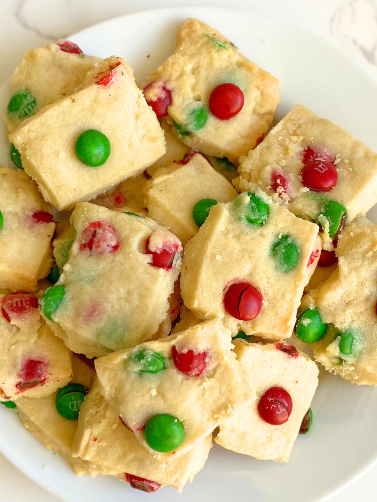 Christmas M&M shortbread bites