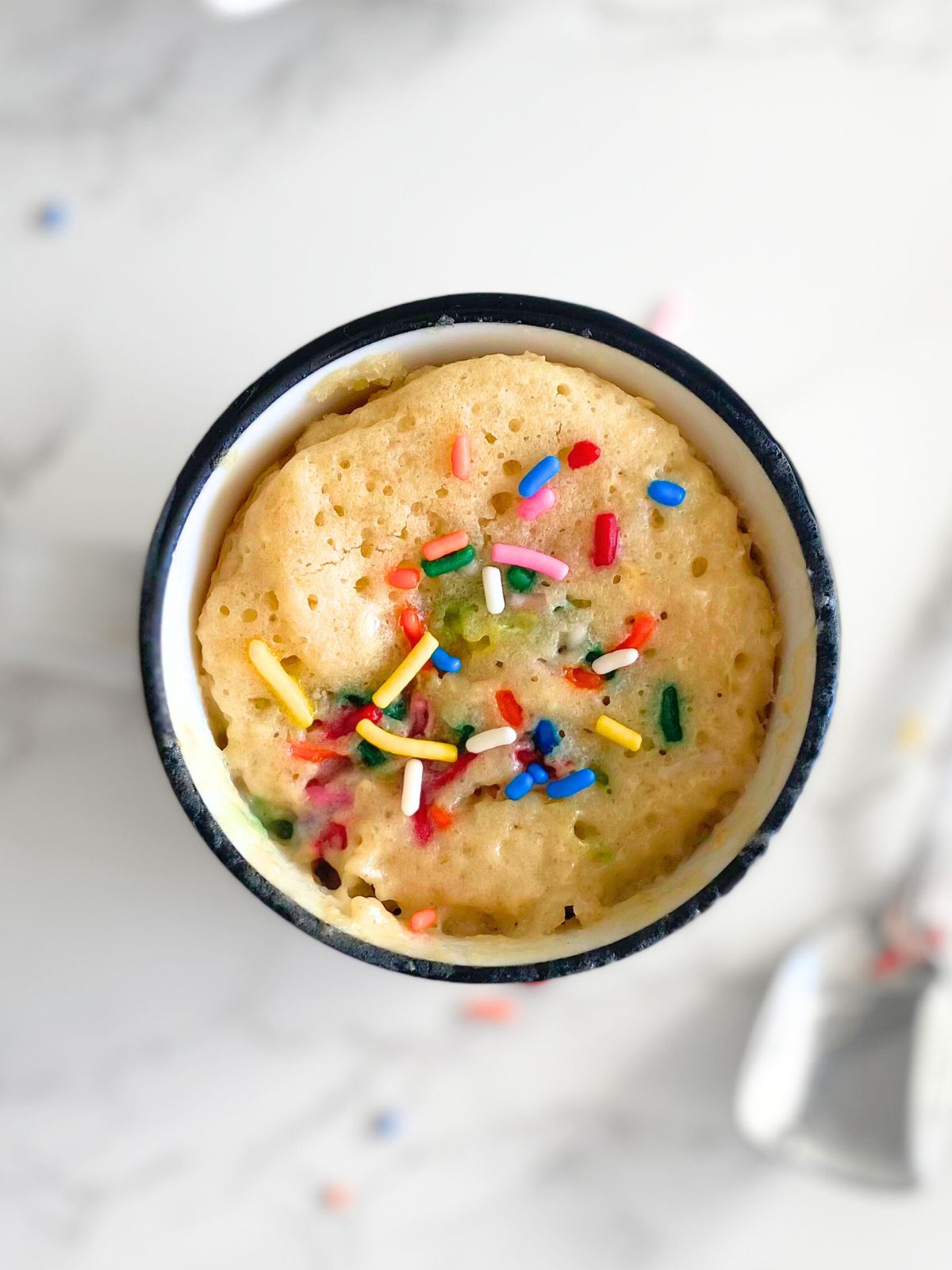 birthday cake protein mug cake