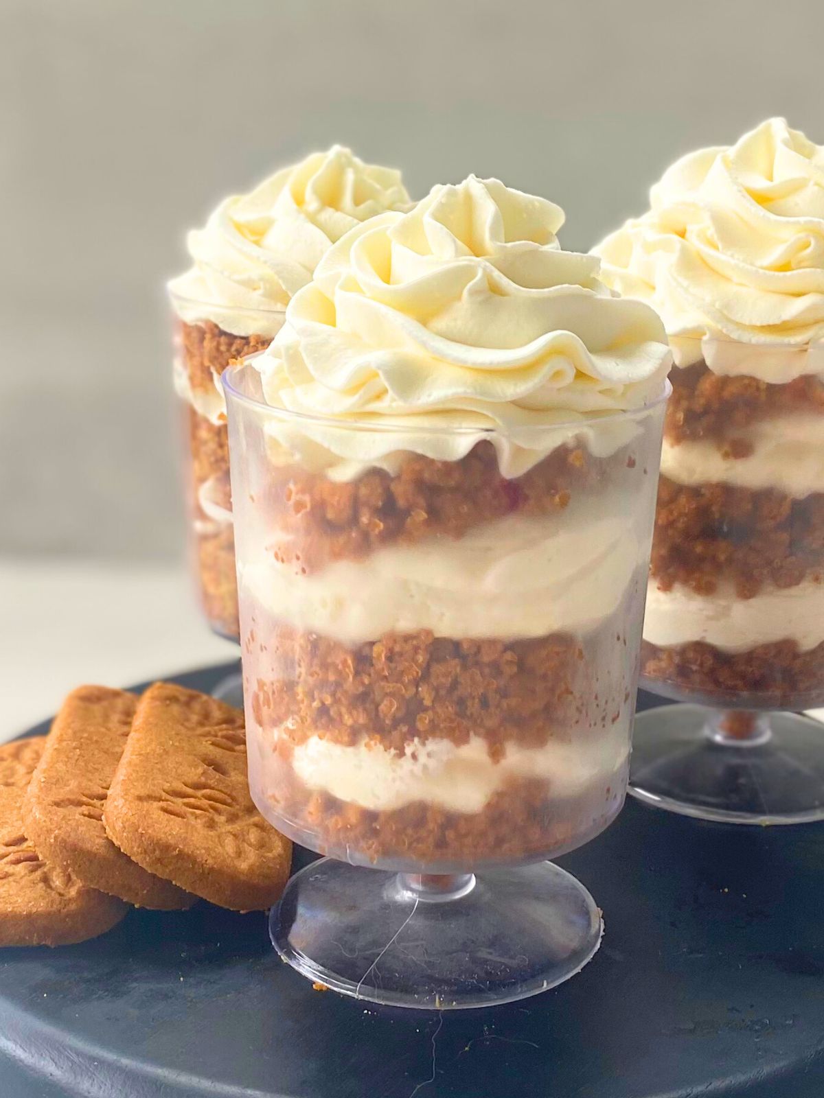 biscoff cheesecake parfaits