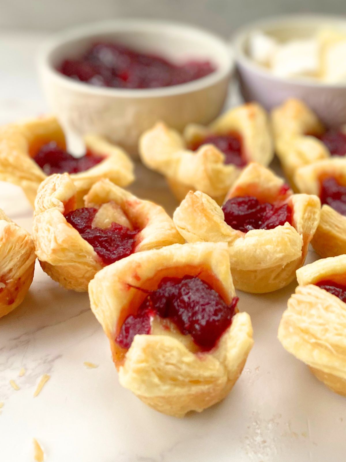 cranberry brie bites